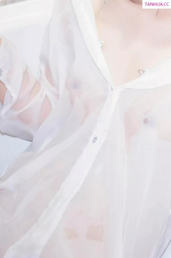   [XiuRen]高清写真图 2025.07.03 No.10502 悦兮 性感白T第33张图片
